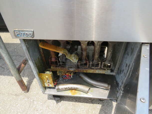 One SS Pico Natural Gas Deep Fryer With 2 Baskets. 20X34X47 - Image 2 of 3
