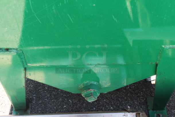 Green Metal Used Fryer Oil Fuel Storage Tank. - Image 3 of 4
