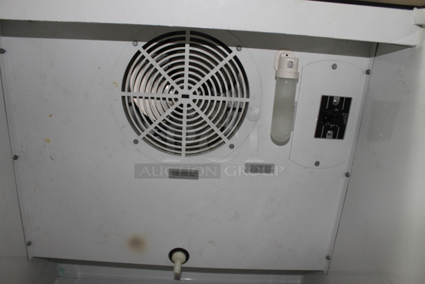 True T-23-2 Stainless Steel Commercial 2 Half Size Door Reach In Cooler w/ Poly Coated Racks on Commercial Casters. 115 Volts, 1 Phase. Tested and Working! - Image 8 of 9