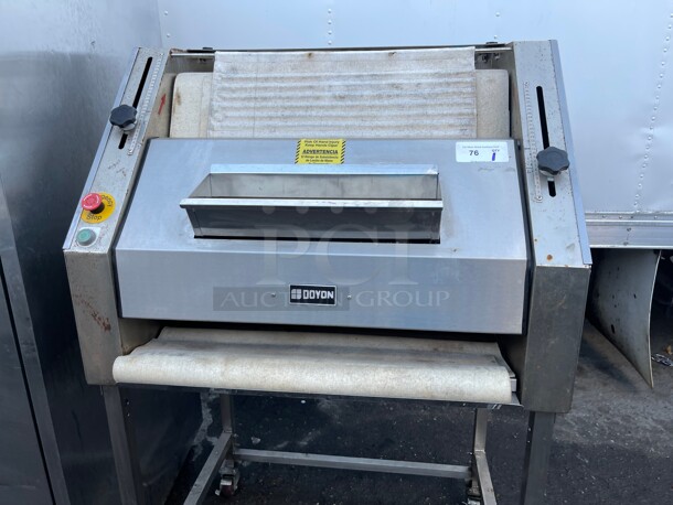 WOW! Doyon Commercial Baguette Moulder French Bread Moulder For 1 3/4 to 42 1/3 oz Loaves NSF 220 Volt 3 Phase Tested and Working! - Image 8 of 10