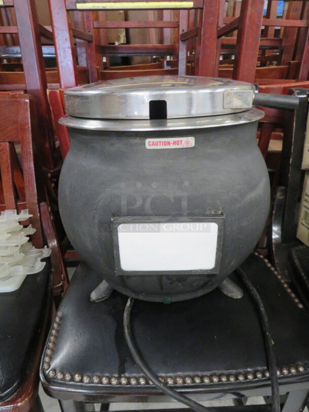 One WORKING Server 11 Quart Soup Warmer. #84300. 120 Volt.  - Image 1 of 1