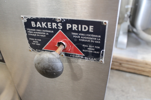Bakers Pride Y800 Stainless Steel Commercial Natural Gas Powered Single Deck Pizza Oven. 120,000 BTU. - Image 4 of 12
