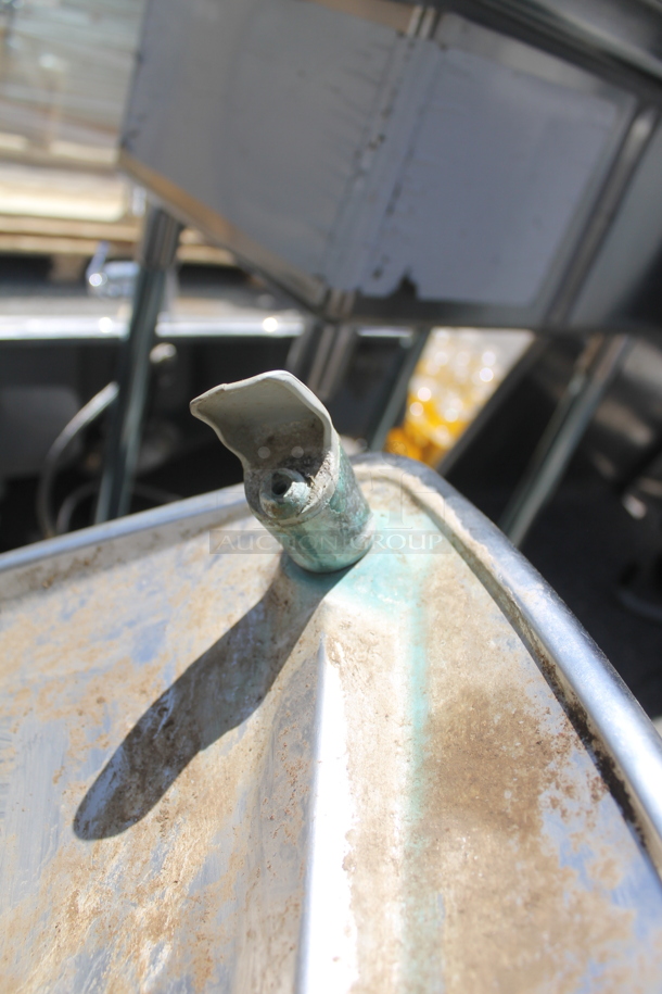 Metal Wall Mount Water Fountain. - Image 6 of 9