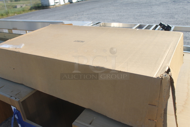 ALL ONE MONEY! Box of BRAND NEW! Cambro Poly Shelf Pieces. - Image 8 of 8