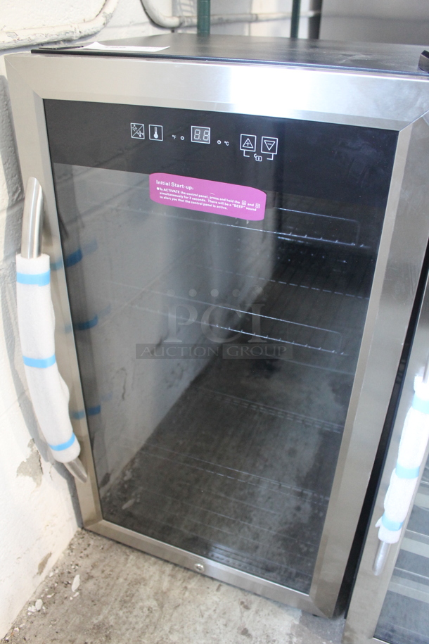 BRAND NEW SCRATCH AND DENT! Avanti BCA306SS-IS Stainless Steel Commercial 108 Can Capacity Cooler Merchandiser. 115 Volts, 1 Phase. Tested and Working! - Image 3 of 9