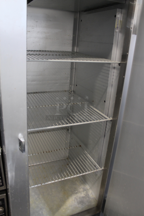 Traulsen G10010 ENERGY STAR Stainless Steel Commercial Single Door Reach In Cooler on Commercial Casters. 115 Volts, 1 Phase. Tested and Powers On But Does Not Get Cold - Image 3 of 4