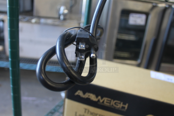 BRAND NEW SCRATCH AND DENT! Avantco 177P85S Commercial Stainless Steel Electric Countertop Double Flat Panini Maker. 120V. Tested And Working! - Image 7 of 8