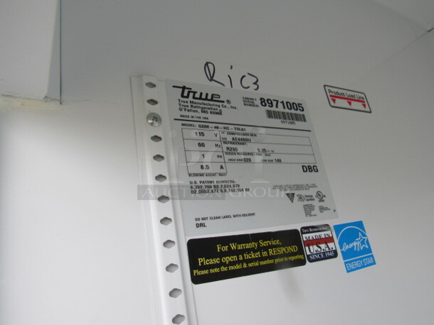 One True 2 Door Glass Display Cooler With 6 Racks. Working! 115 Volt. Model# GDM-49-HC-TSLO1. 54X31X78.5 - Image 5 of 5