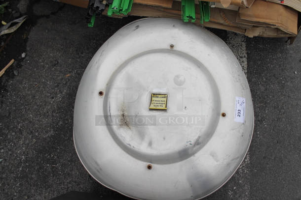 CaptiveAire DMUA18FA Metal Commercial Rooftop Mushroom Exhaust Fan. 115 Volts, 1 Phase.  - Image 2 of 5