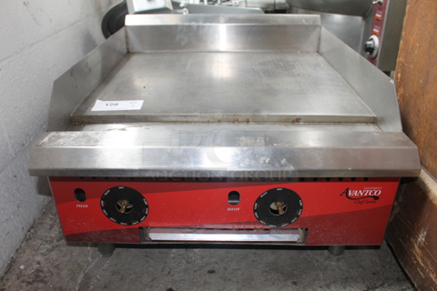 2021 Avantco 177CAG24TG Stainless Steel Commercial Countertop Natural Gas Powered Flat Top Griddle. 35,000 BTU.