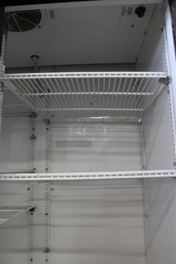 True GDM-37 Metal Commercial 2 Door Reach In Cooler Merchandiser w/ Poly Coated Racks. 115 Volts, 1 Phase. Tested and Working! - Image 7 of 8