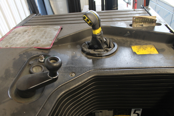 Clark ESMII-25 Metal Industrial 5,000 Pound Capacity Electric Powered Rider Forklift w/ Bulldog Battery Charger. Hours 4,932. Forklift is Tested and Working! - Image 8 of 12