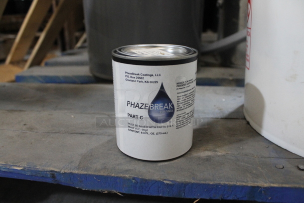 ALL ONE MONEY! PALLET LOT of Various Buckets and Extra Pallet. BUYER MUST REMOVE. - Image 4 of 4