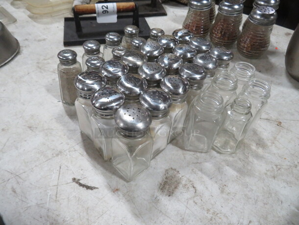 One Lot Of Assorted Salt/Pepper Shakers. - Image 1 of 2
