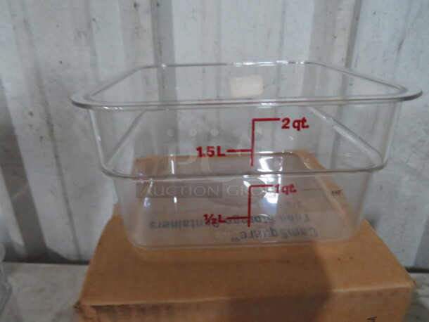 NEW Cambro 2 Quart Food Storage Container. #2SFSCW135. 3XBID