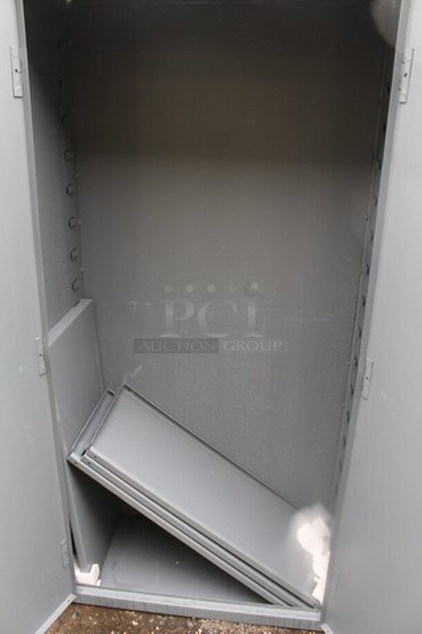 BRAND NEW SCRATCH AND DENT! Durham 70426024S95 16 Gauge 36" x 18" x 72" 4-Shelf Steel Storage Cabinet.  - Image 3 of 7