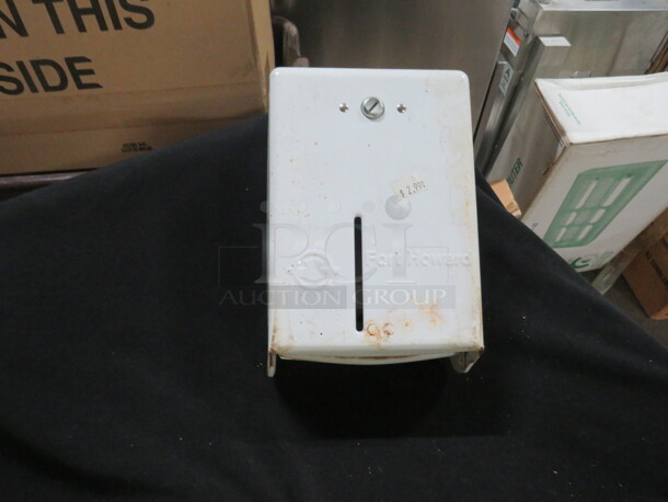 Fort Howard Napkin Dispenser. 5XBID