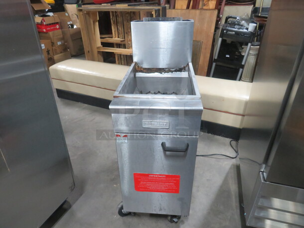 One Patriot Natural Gas Deep Fryer, On Casters. Model# FM-90/NG. 15.5X30X46
