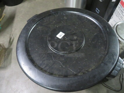 NEW 44  Gallon Trash Can Lid. #2016967. 2XBID