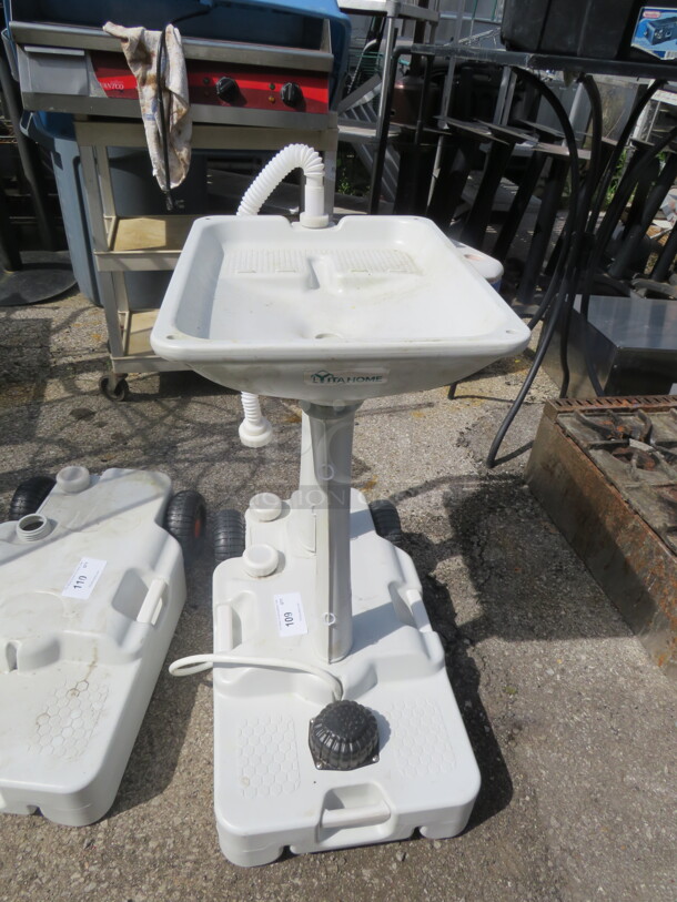 One Portable Sink. - Item #1110116