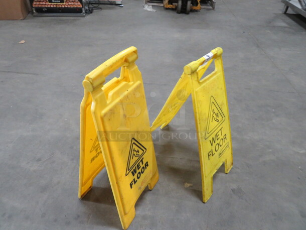 Assorted Caution Triangle. 2XBID