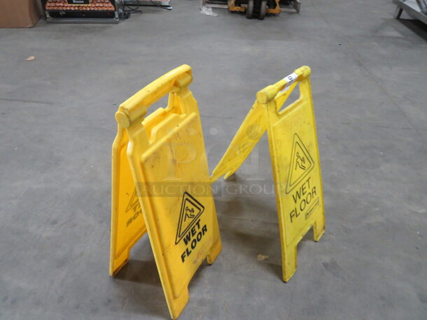 Assorted Caution Triangle. 2XBID - Image 1 of 1