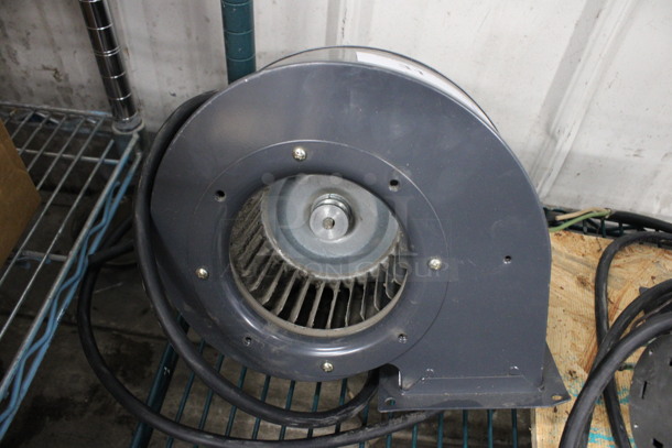 Dayton Model 1TDP8 Metal Commercial Blower. 115 Volts, 1 Phase. 12x6x9