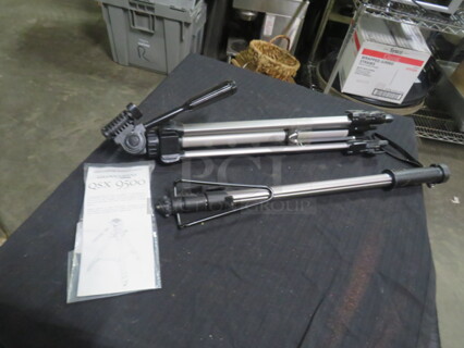 One Quantaray Sunpak Tri Pod. #QSX9500