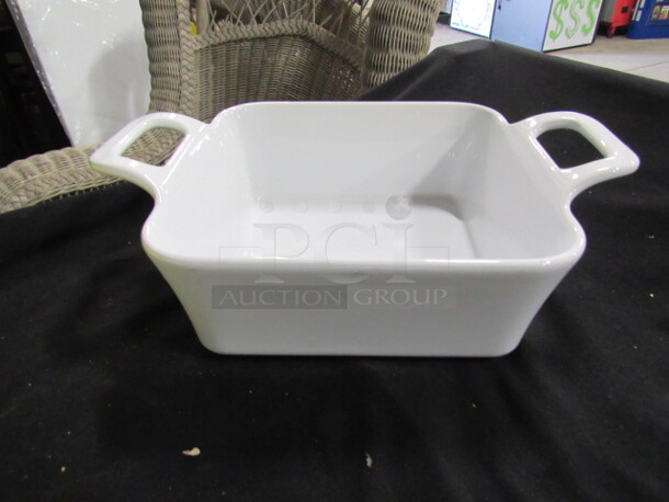 8X4 Dash Of That 2 Quart Microwave/Dishwasher/Freezer/Oven Safe Serving Dish. 2XBID - Image 1 of 2