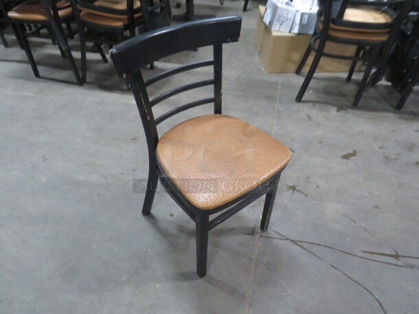 Black Wooden Chair With Beige Leather Look Cushioned Seat. 4XBID - Image 2 of 4