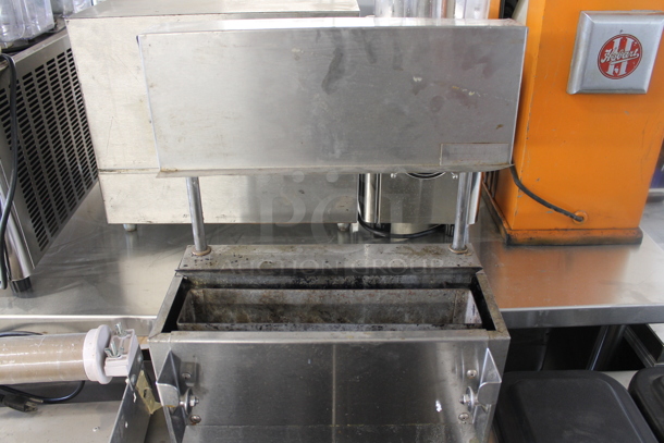 Imperial Stainless Steel Commercial Floor Style Natural Gas Powered Deep Fat Fryer w/ Metal Fry Basket. - Image 3 of 5