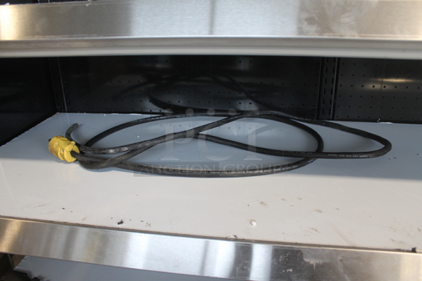 BRAND NEW SCRATCH AND DENT! CustomCool GC60SC Stainless Steel Commercial Floor Style Open Grab N Go Merchandiser w/ Metal Shelves. 115 Volts, 1 Phase. Does Not Come w/ Remote Compressor. - Image 4 of 11