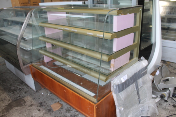 Igloo Marta 1.3W Metal Commercial Floor Style Deli Display Case Merchandiser w/ Glass Shelves. 115 Volts, 1 Phase. Tested and Powers On But Does Not Get Cold - Image 4 of 6