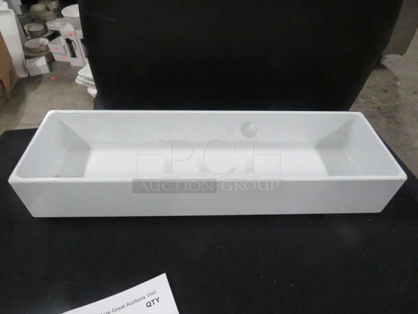 One Melamine Server. 19.5X6X3 - Image 1 of 1