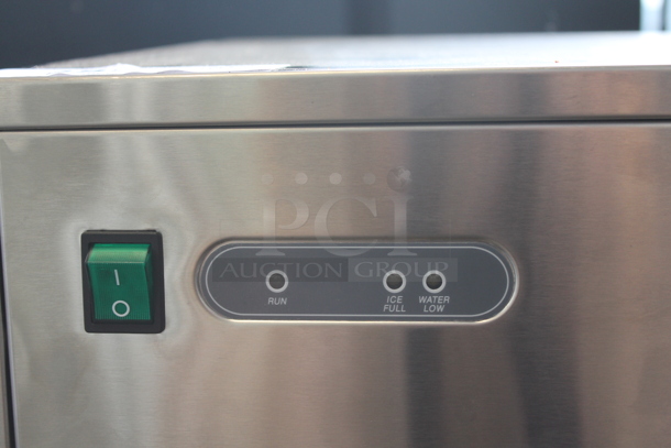BRAND NEW SCRATCH AND DENT! Whynter FIM-450HS Freestanding Ice Maker Machine 44lbs Daily Stainless. 115 Volts, 1 Phase. Tested and Working! - Image 2 of 5