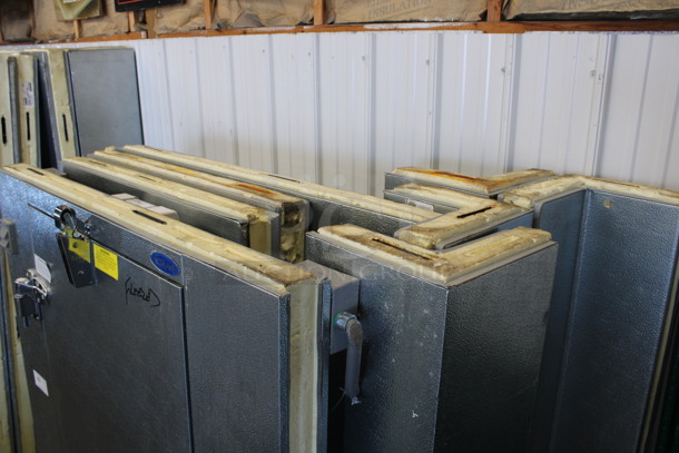 6'x5'x7' Norlake SELF CONTAINED Walk In Freezer Box w/ Floor, Norlake Model CPF100DC-A Condenser and Emerson Compressor. 208-230 Volts, 1 Phase. Picture of the Unit Before Removal Is Used As Gallery Picture - Image 3 of 9