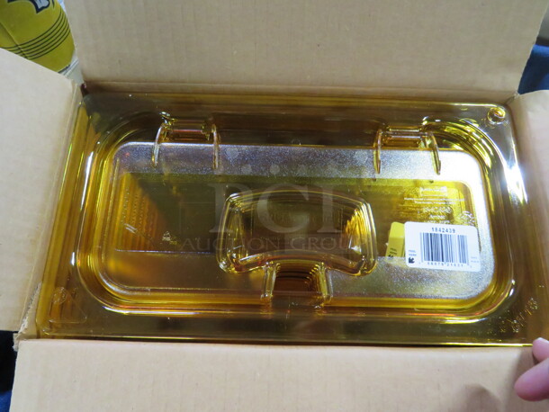 NEW Rubbermaid 1.3 Size Amber Flip Lid Food Storage Lid. 6XBID - Image 1 of 3