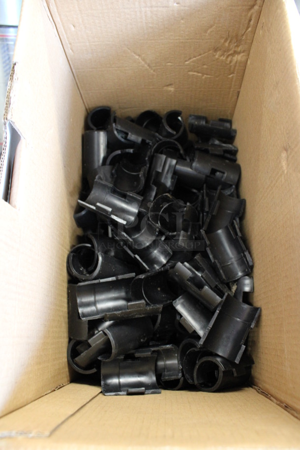 ALL ONE MONEY! Lot of Black Metro Shelf Clips!