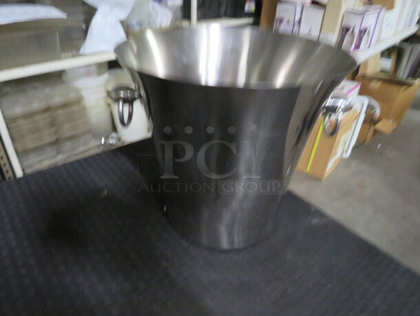 One NEW Vollrath Stainless Steel Wine Bucket. #47617 - Image 1 of 1