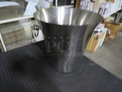 One NEW Vollrath Stainless Steel Wine Bucket. #47617