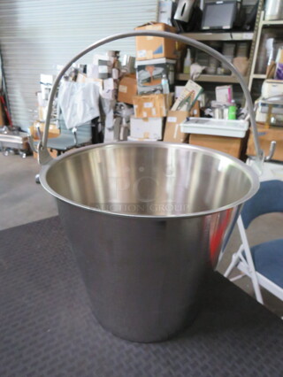 One NEW Vollrath 12.5 Quart Stainless Steel Tapered Dairy Bucket. #58130
