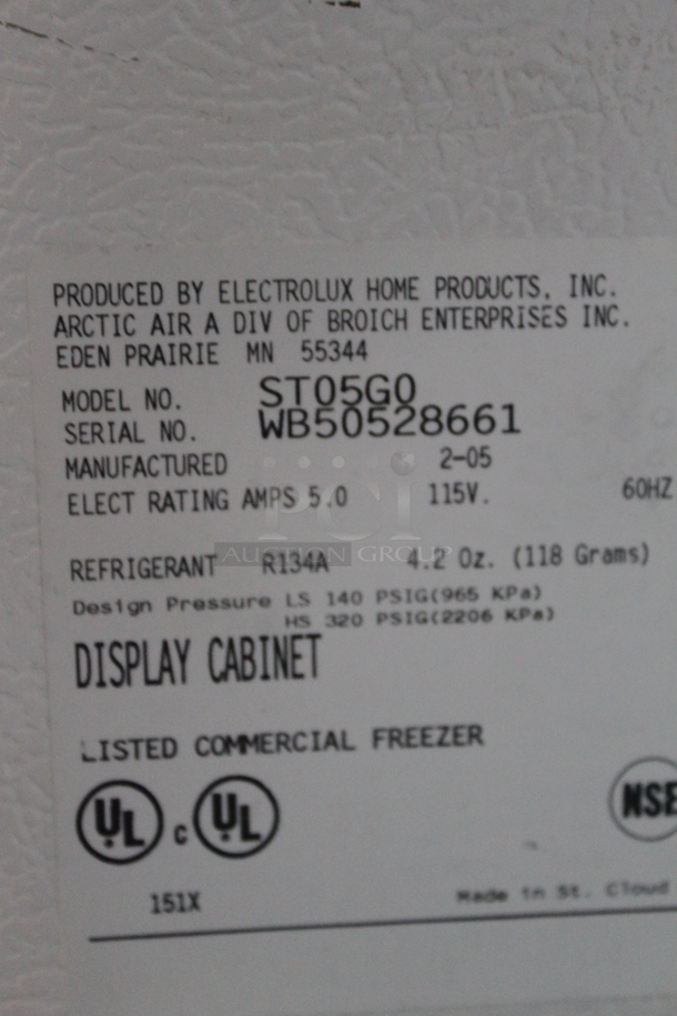 Electrolux ST05G0 Metal Commercial Chest Freezer Merchandiser. 115 Volts, 1 Phase. Tested and Working! - Image 5 of 5