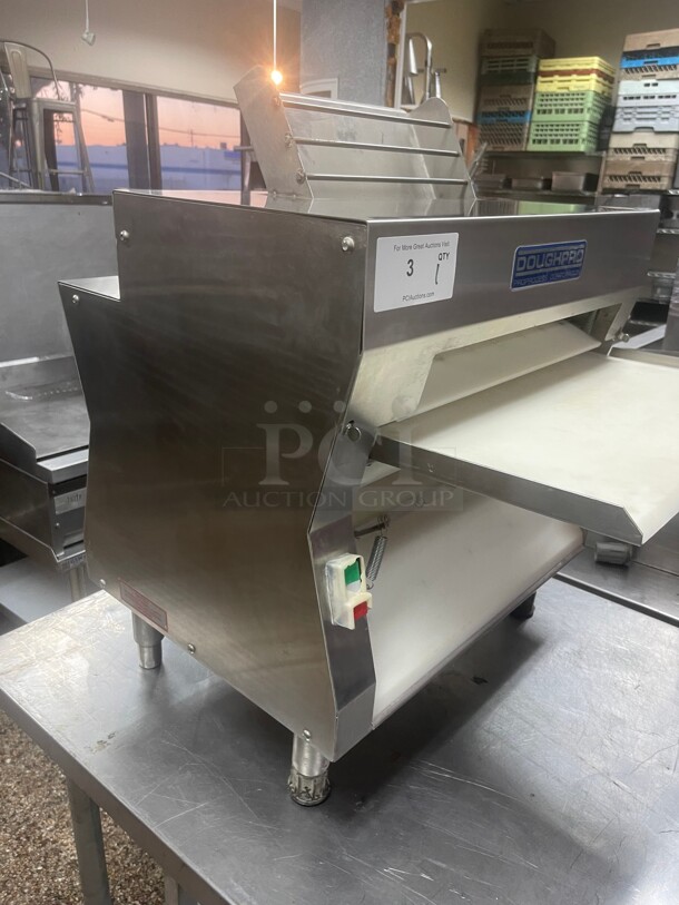 Working! DoughhPro DPR3500 23 inch Countertop Two Stage Commercial Dough Sheeter - 120V, 3/4 hp Tested and Working!  - Image 3 of 8