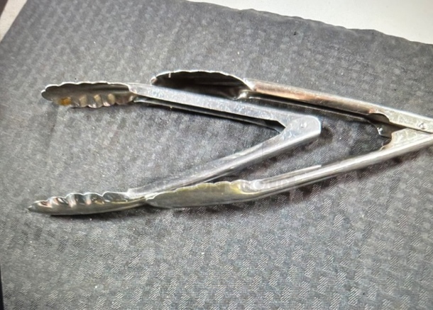 Stainless Steel Tong. 2XBID - Image 1 of 1