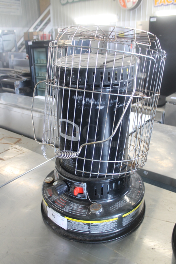 Dyna-Glo WK95C8B Metal Propane Gas Powered Heater. - Image 3 of 5