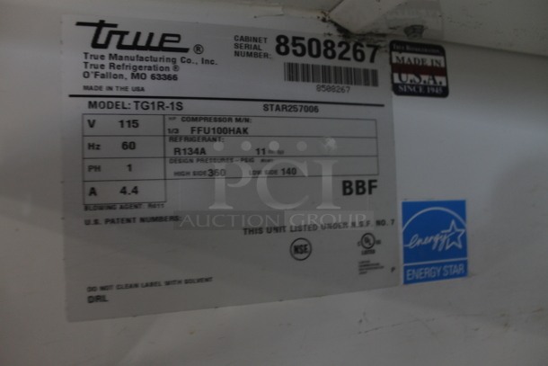 2015 True TG1R-1S Commercial Stainless Steel Single Door Reach In Cooler With Polycoated Shelves. 115V, 1 Phase. Tested and Powers On But Does Not Get Cold - Image 5 of 5
