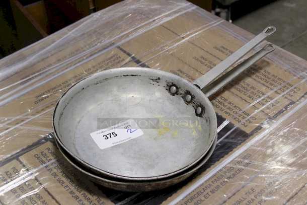 NICE! 12-3/4" Skillet. 2x Your Bid - Image 3 of 3