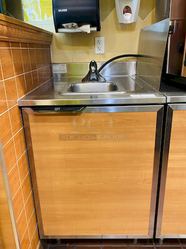 BEAUTIFUL! Duke SUB-PS-24-CM Stainless Steel Commercial Counter with Sink Basin and Faucet. 24x29x41.