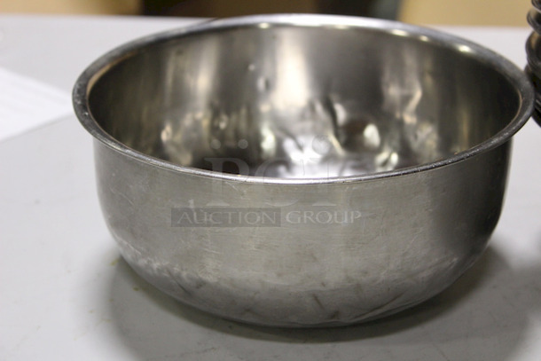 GRADUATED! Stainless Steel Mixing Bowls: (2) 5-1/2x2; (3) 6-1/2x2; (4) 7-1/2x2-1/2; (8) 8x3-1/2; (1) 9x4; (1) 9-1/2x4. 19x Your Bid  - Image 5 of 6