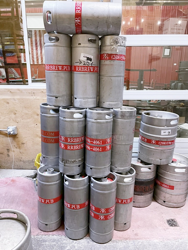 ?MASSIVE LOT? 1/6 Barrel Stainless Steel Sanke "D" Kegs With double Handles! 1/6 barrel (20 Ltr) = 5.2 gallons = 41 pints = 55 12oz bottles (Sixtel) 20x Your Bid - Image 1 of 2